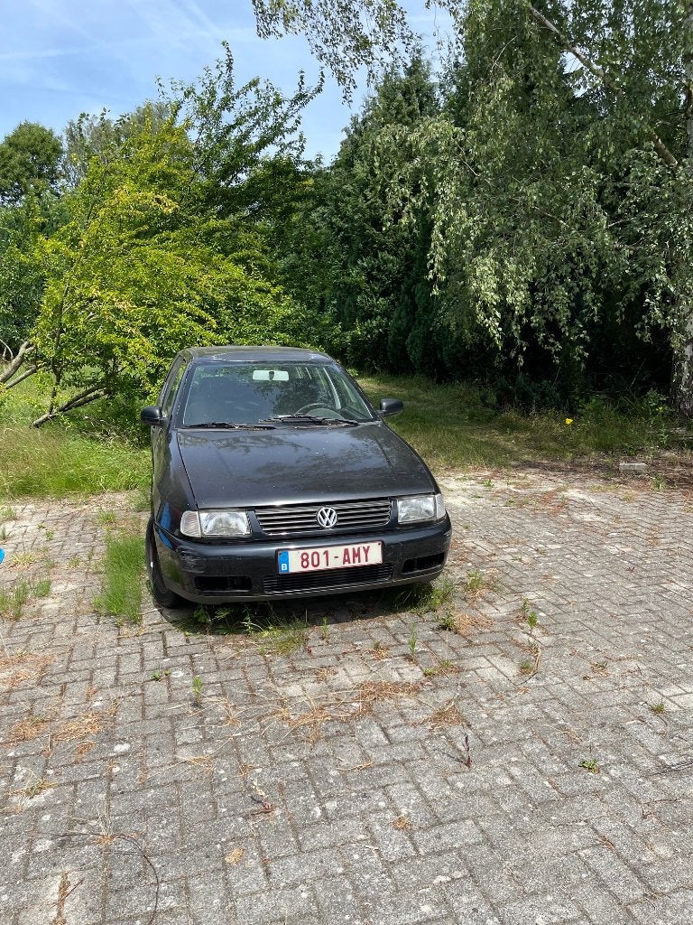 VW POLO break SDI 2000 Bon moteur, Autos, Achat, 140 g/km, Boîte manuelle, Noir