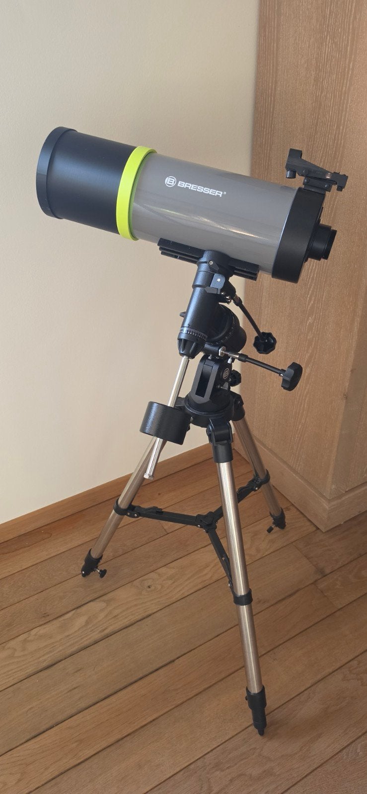 Bresser Maksutov 127mm + statief, TV, Hi-fi & Vidéo, Matériel d'optique | Télescopes, Enlèvement, Comme neuf, 80 à 200 mm, Avec trépied
