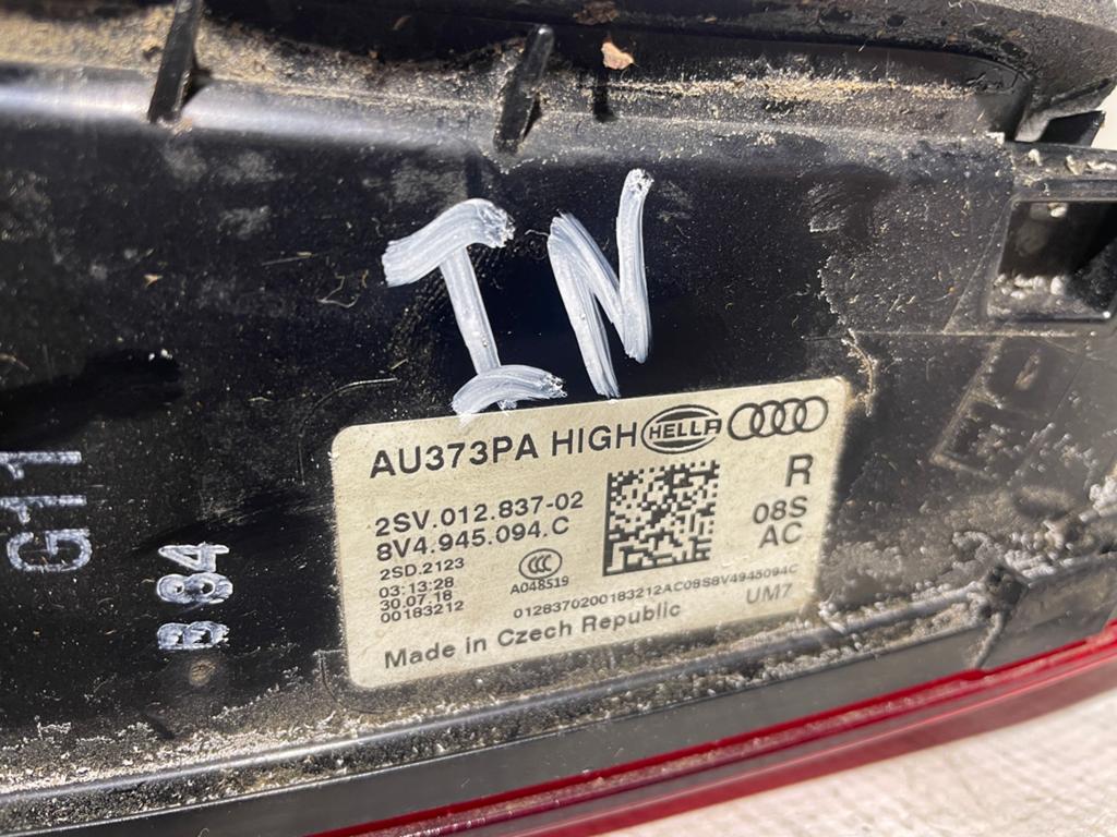 Feux arriere droit INNONDE AUDI A3 8V4945094C, Audi, Enlèvement, Utilisé