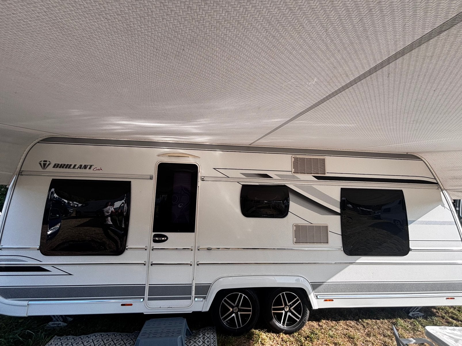 Caravane, Caravanes & Camping, Caravanes, Roue de secours, 5 à 6 mètres, Particulier, Fendt