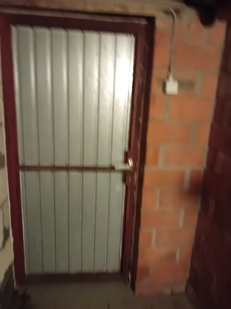 8M2   METALEN POORT  3,5mx2,3m   +   -DEUR, Bricolage & Construction, Métaux, Utilisé, Fer, Enlèvement