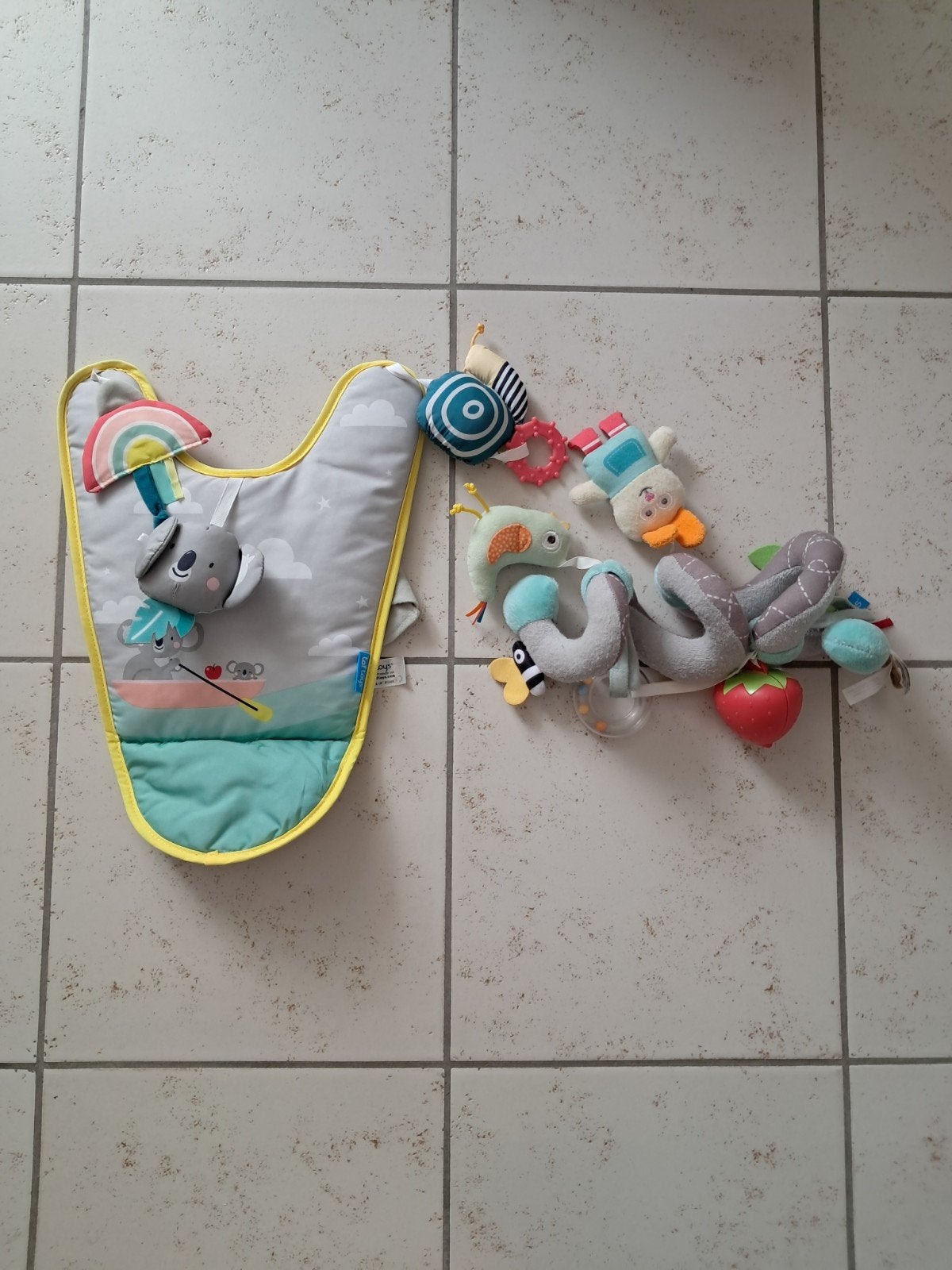 Autospeeltje en maxi cosi hanger, Ophalen