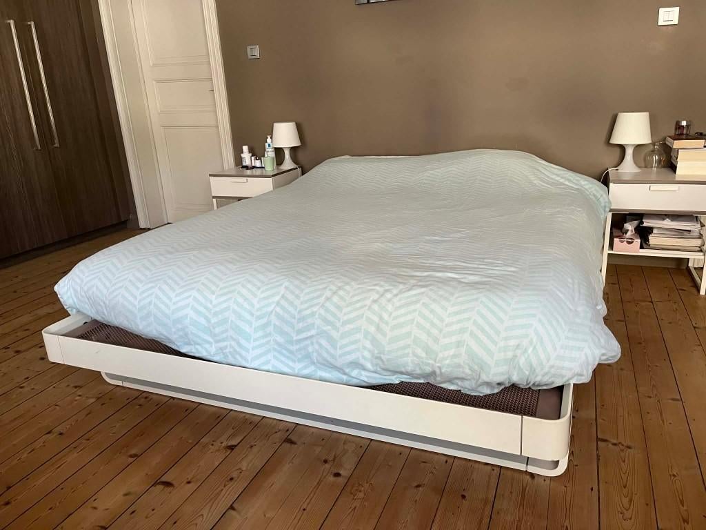 Pas cher : lit AUPING AURONDE et matelas BEKA, Maison & Meubles, Chambre à coucher | Lits, Utilisé, Deux personnes, 160 cm, 210 cm