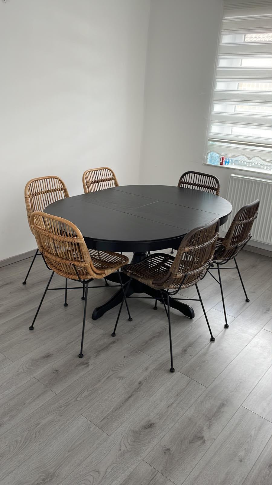 Table, Ophalen, Zo goed als nieuw