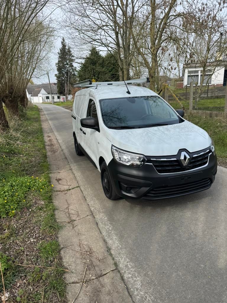 Renault kangoo lichte vracht1.5 euro6d-E-isc km 40650 bj2022, Auto's, Bestelwagens en Lichte vracht, Euro 6, Renault, Leder en Stof