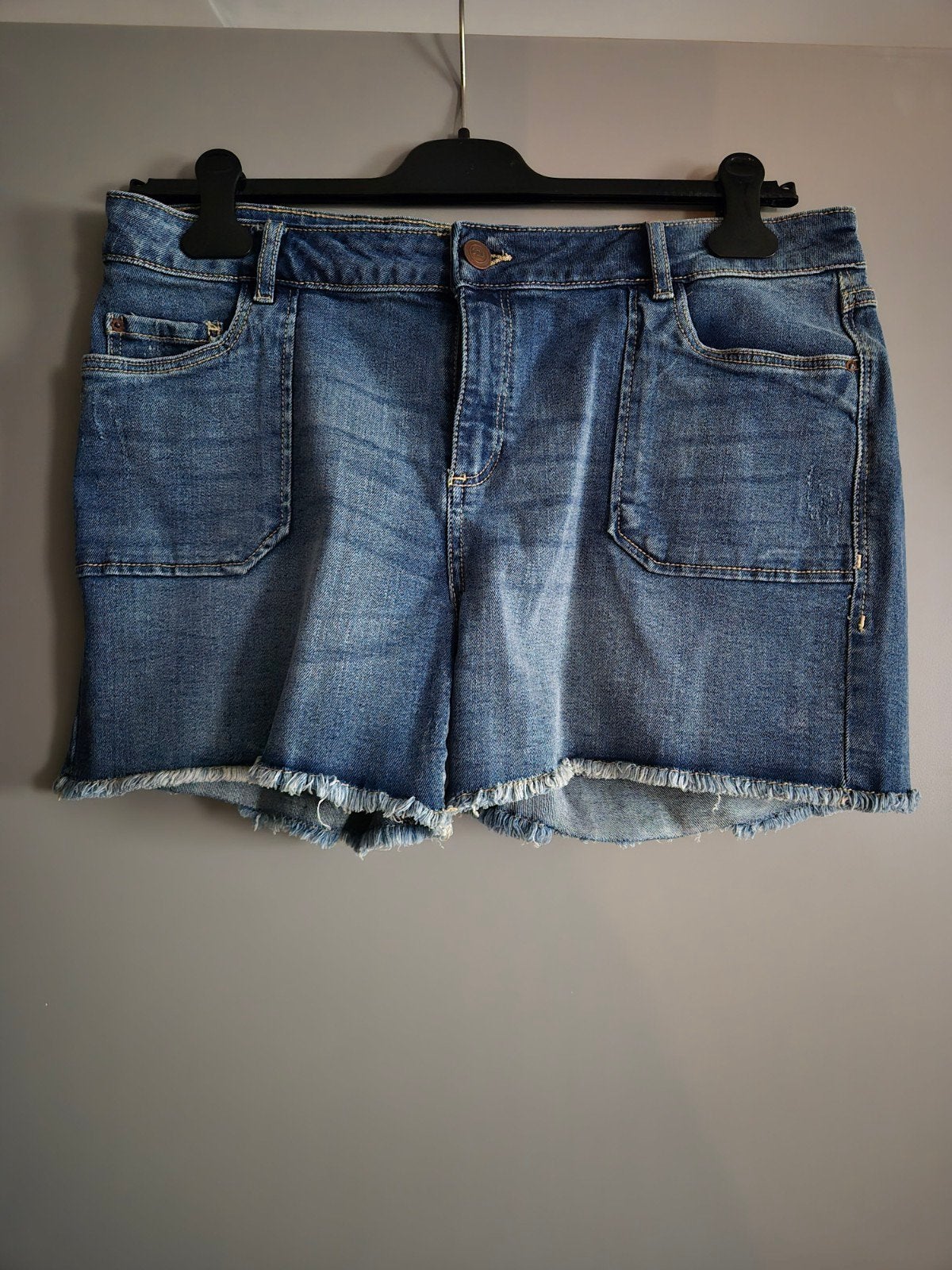 Nieuwe jeansshort van Cortefiel maat 44, Cortefiel, Kort, Blauw, Maat 42/44 (L)