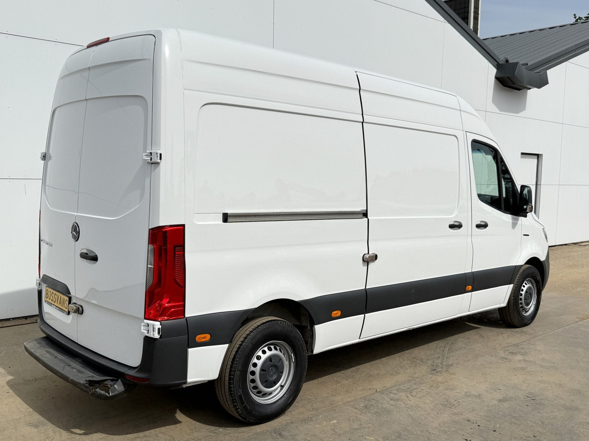 Mercedes-Benz eSprinter eSprinter L2H2 55 kWh L2H2 Elektrisc, Auto's, Stof, Gebruikt, Zwart, 120 km
