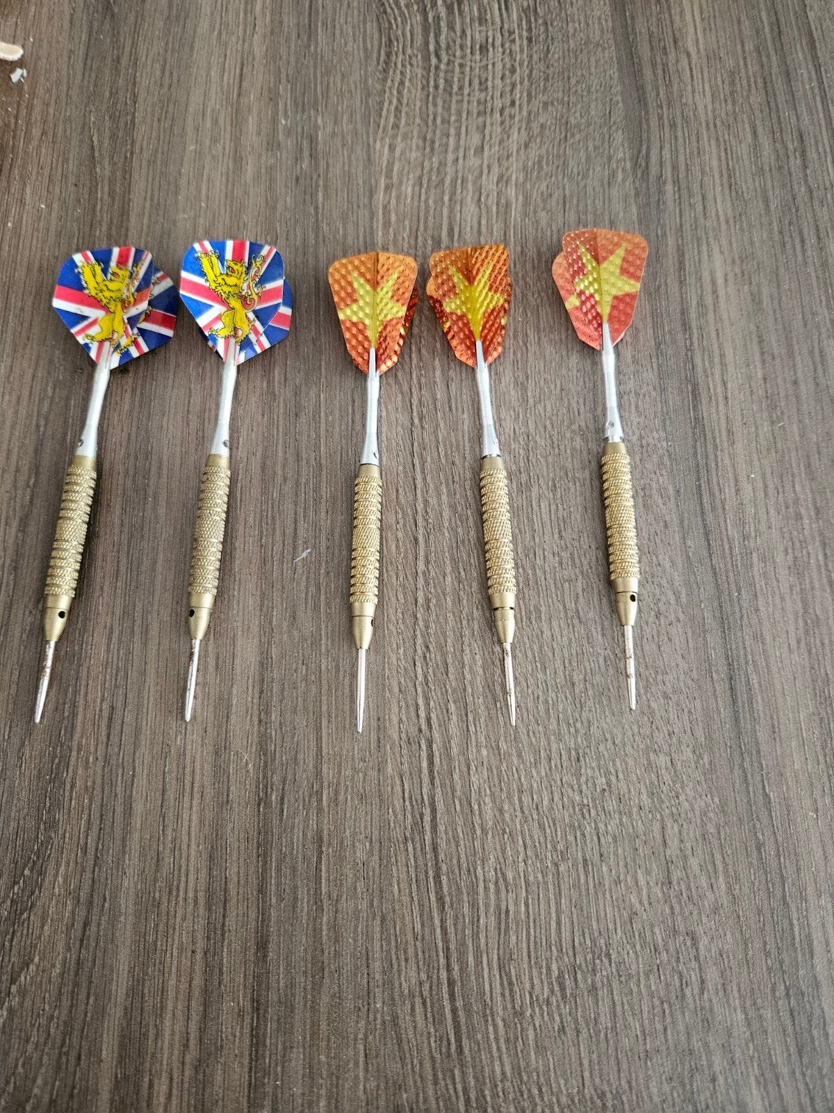 darts pijlen 5 stuks 5 euro, Sport en Fitness, Darts, Ophalen, Pijlen
