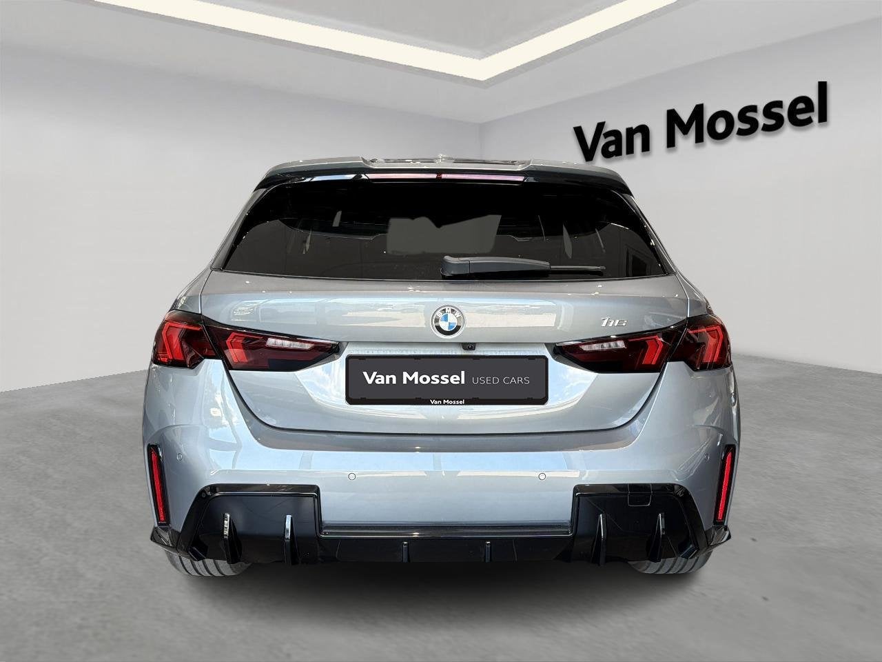 BMW 1 Serie Hatch 116 (90 kW) (automatique), Autos, BMW, Argent ou Gris, Achat, 135 g/km, Entreprise