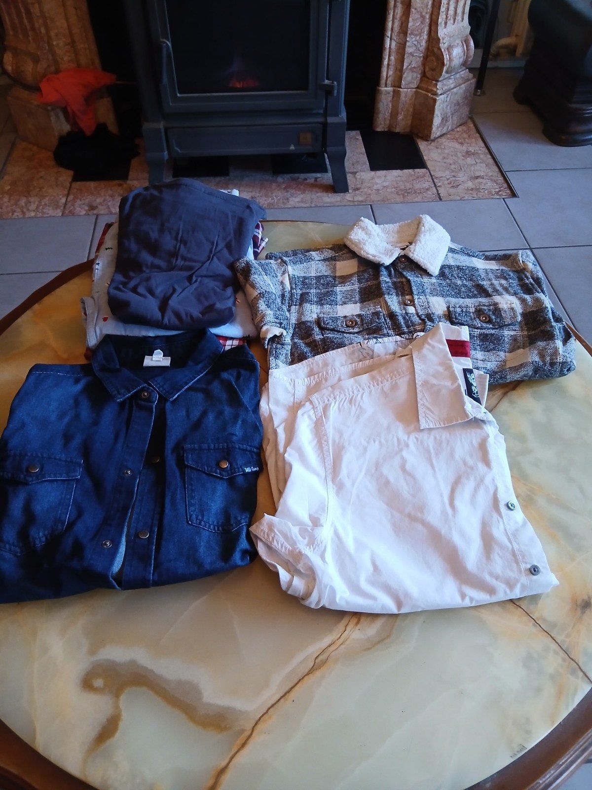 vend lots de chemises garcon prix 5 euros, Vêtements | Hommes, Enlèvement ou Envoi