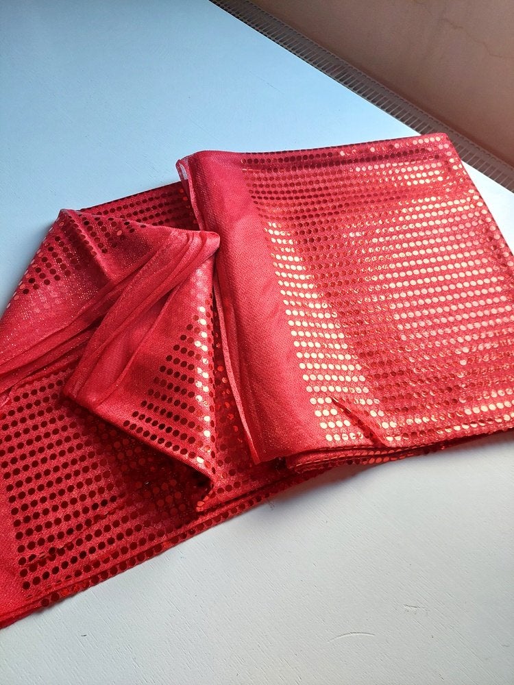5106) 3 mètres de tissu à paillettes rouge, Polyester, 30 à 120 cm, Neuf, Rouge