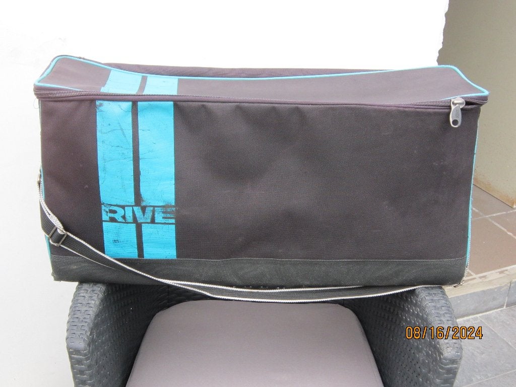 Rive  Vend Hotte, Enlèvement, Utilisé