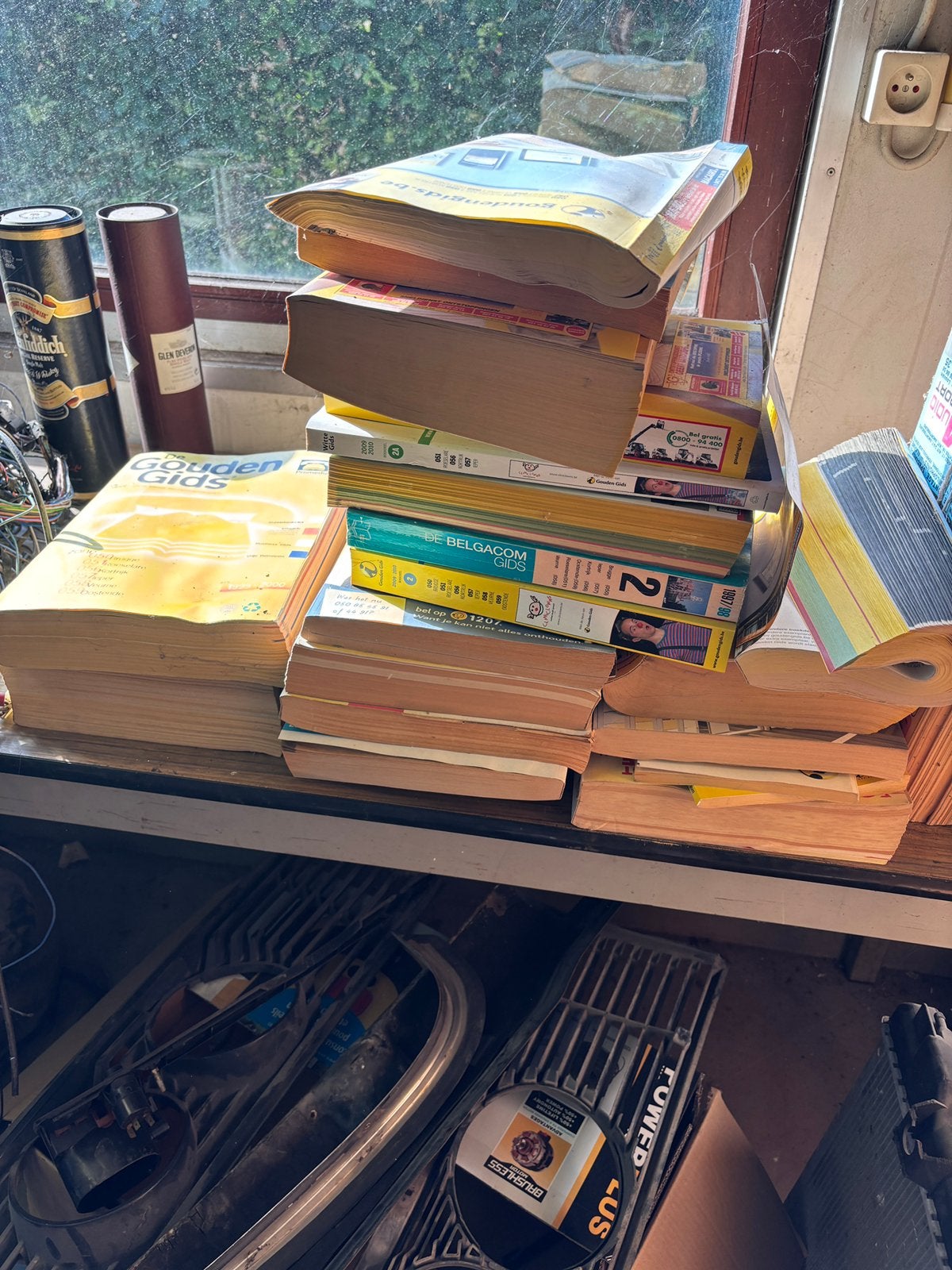 Telefoonboeken witte en gouden gids, Boeken, Ophalen, Gelezen