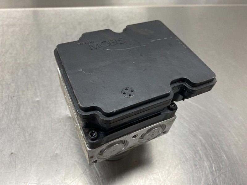 BLOC ABS (FREINS ANTI-BLOCAGE) ABS i20 (|6158945200|), Dhr. M. Roggen, Stadsweg 37 37
9917 PV  WIRDUM GR., NL, Hyundai, Utilisé