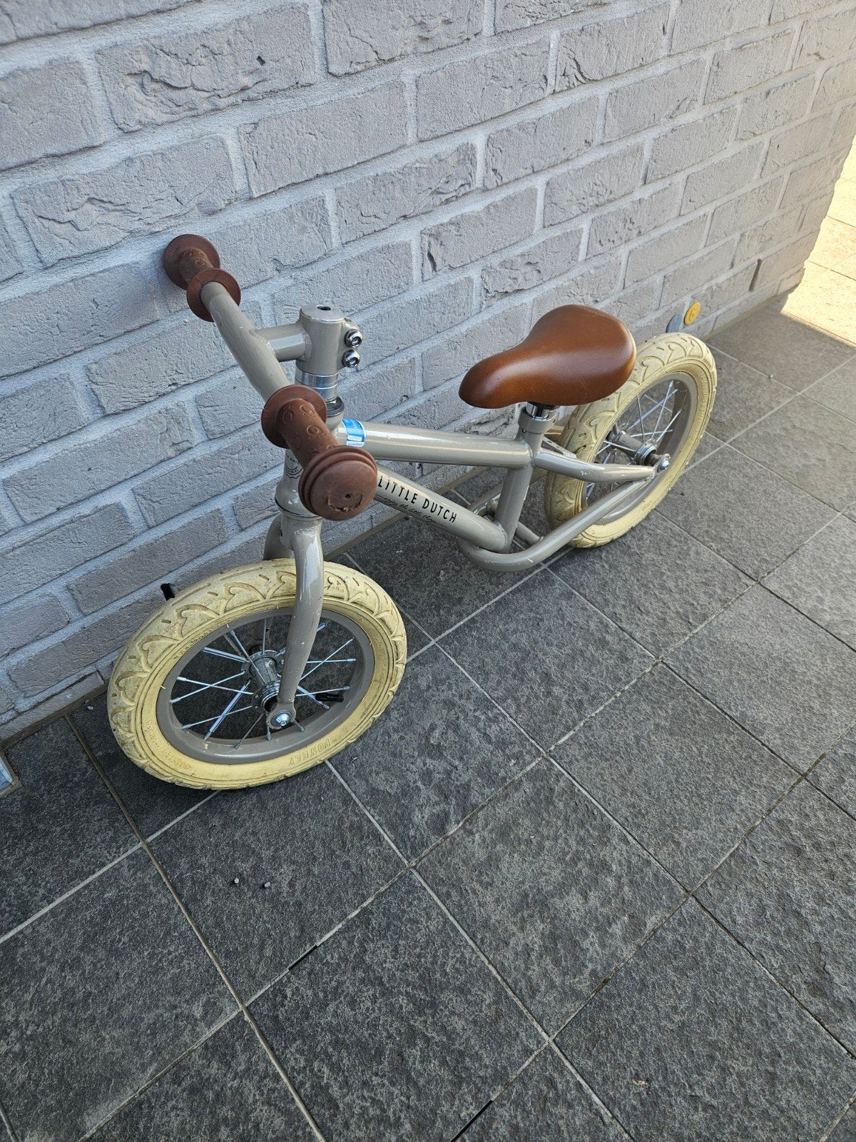 Little Dutch loopfietsje
Loopfietsje
Gebruikte staat, hier e, Ophalen