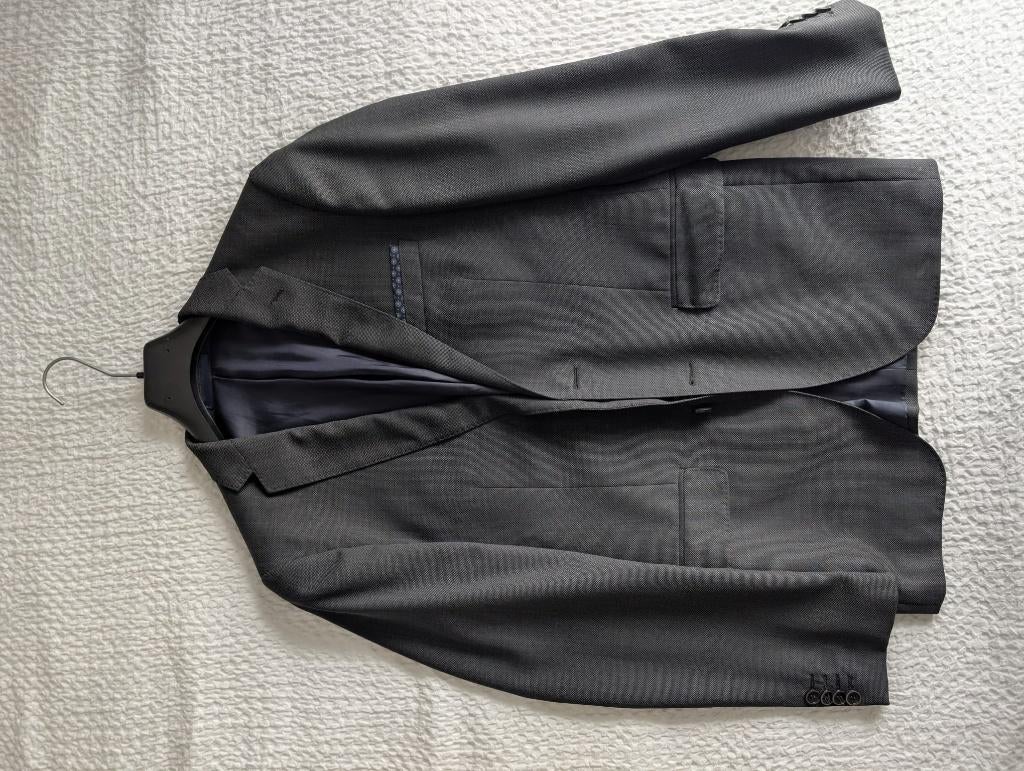Man Suit (Size M) black / grey, Vêtements | Hommes, Costumes & Vestes, Enlèvement ou Envoi, Porté, Taille 48/50 (M)