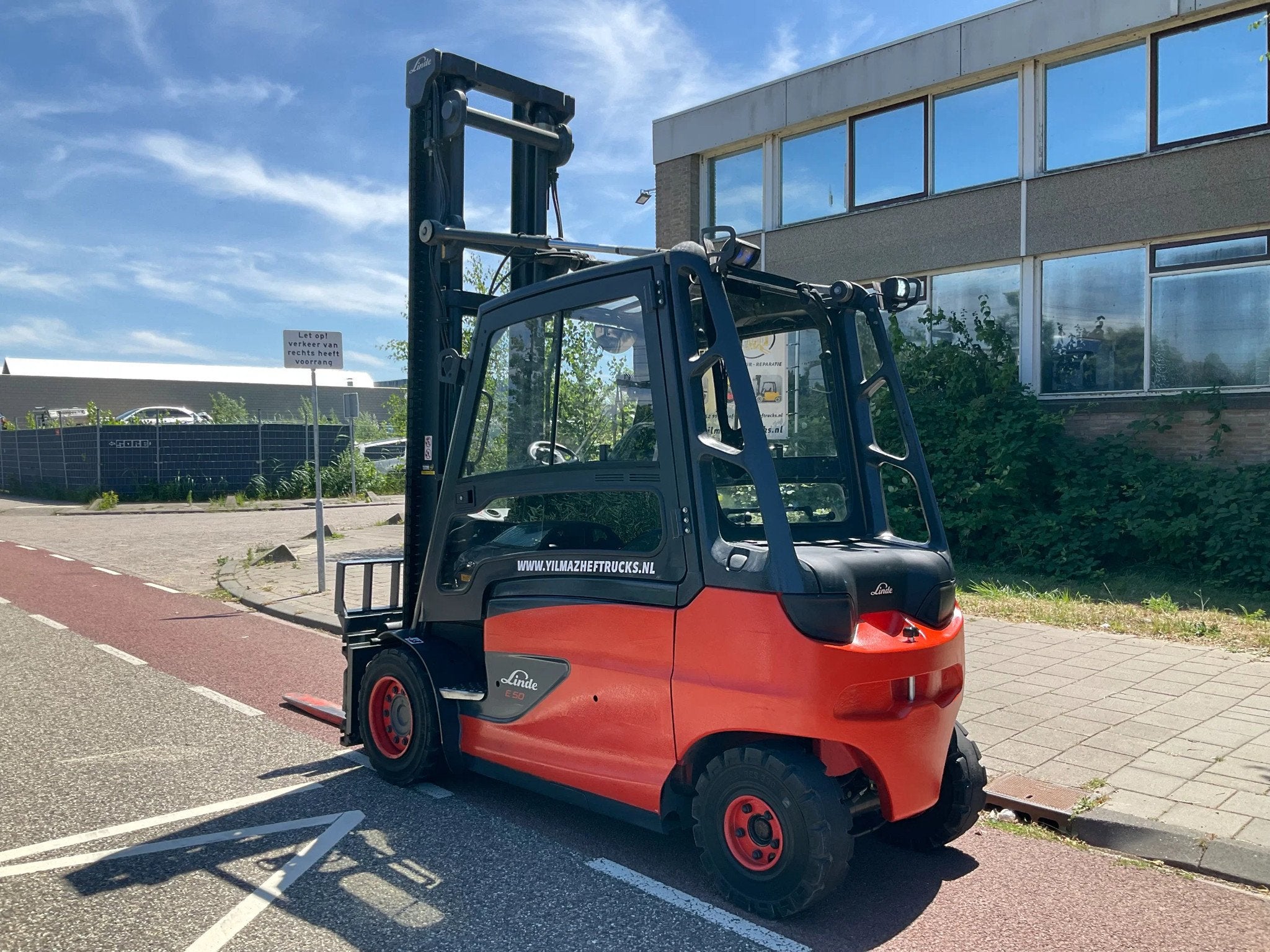 Linde E50L 5000KG 5.40METER HEFTRUCK (bj 2018), Zakelijke goederen, Linde, Heftruck, Meer dan 4000 kg, Marconistraat 2
3133KL  Vlaardingen, NL