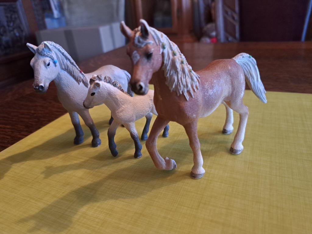 Schleich - 3 paarden - speelgoed - dier, Ophalen of Verzenden, Zo goed als nieuw