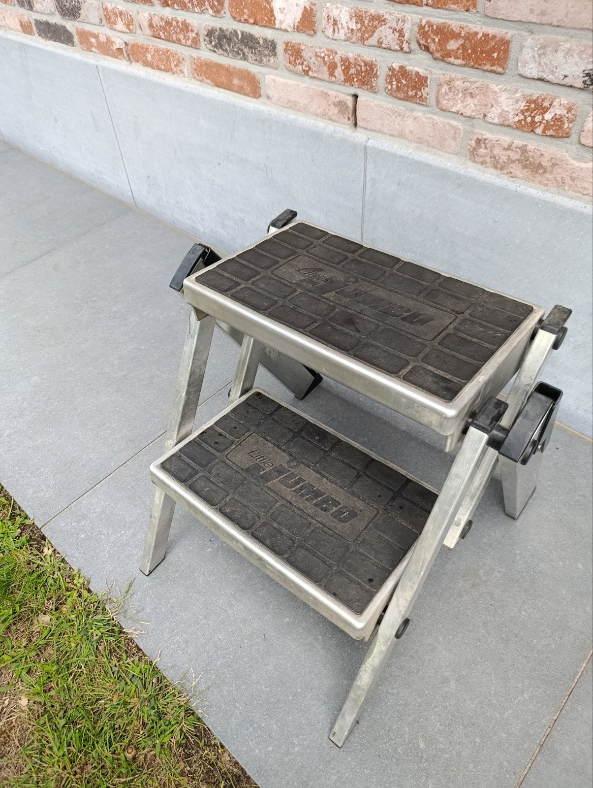 Little Jumbo Trap - Enkel - Aluminium - 2 treden, Doe-het-zelf en Bouw, Trap, Ophalen of Verzenden, Zo goed als nieuw, Opvouwbaar of Inschuifbaar