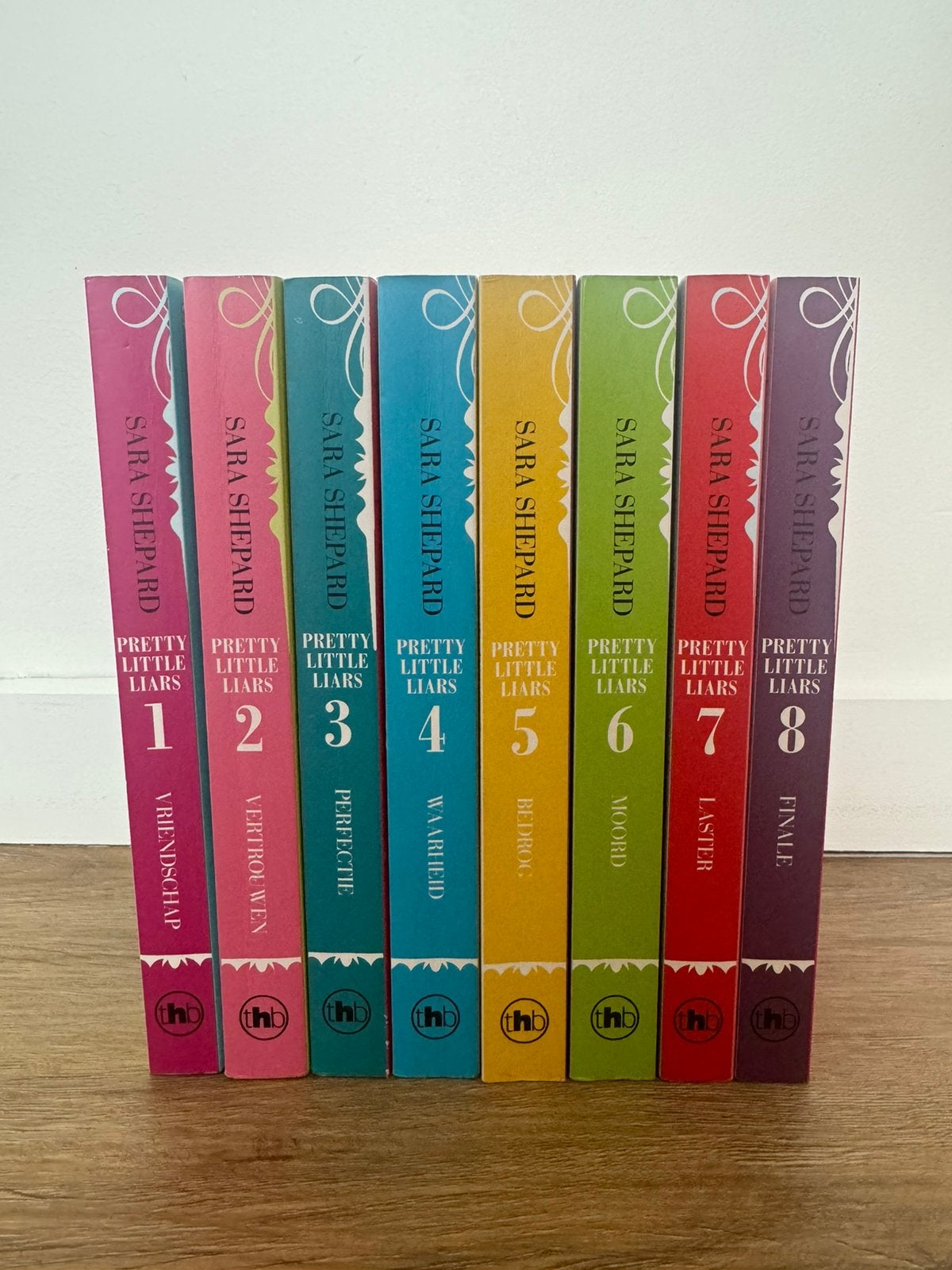 8 delen - Pretty Little Liars, Livres, Romans, Comme neuf, Enlèvement ou Envoi