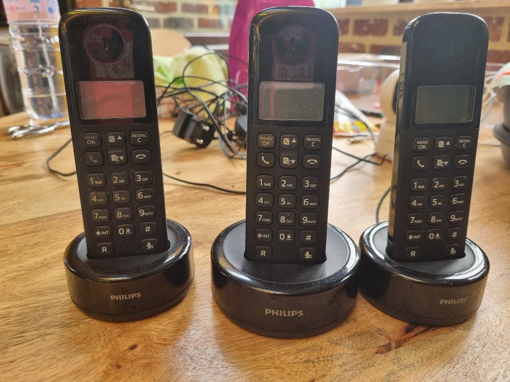 draagbare vaste telefoon 3 stuks philips, Telecommunicatie, Ophalen, Gebruikt, 3 handsets