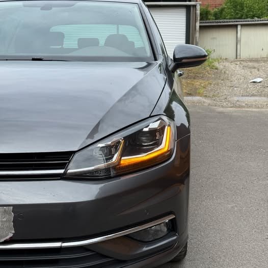 Volkswagen Golf 7.5 Facelift – R-Design - 1PRORIETAIRE, Autos, Volkswagen, Euro 6, Boîte manuelle, Noir, 5 portes