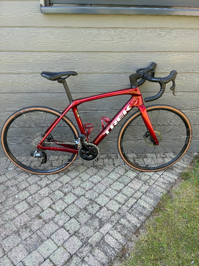 A vendre vélo Trek Domane, Vélos & Vélomoteurs, Autres marques, 10 à 15 vitesses, Comme neuf, Enlèvement