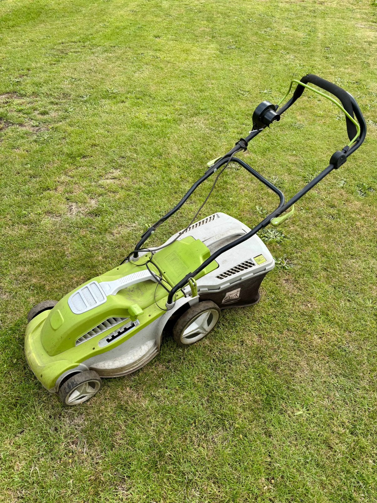 Elektrische grasmaaier, Jardin & Terrasse, Tondeuses à gazon, Comme neuf, Tondeuses à gazon électriques, Bac de ramassage, Enlèvement