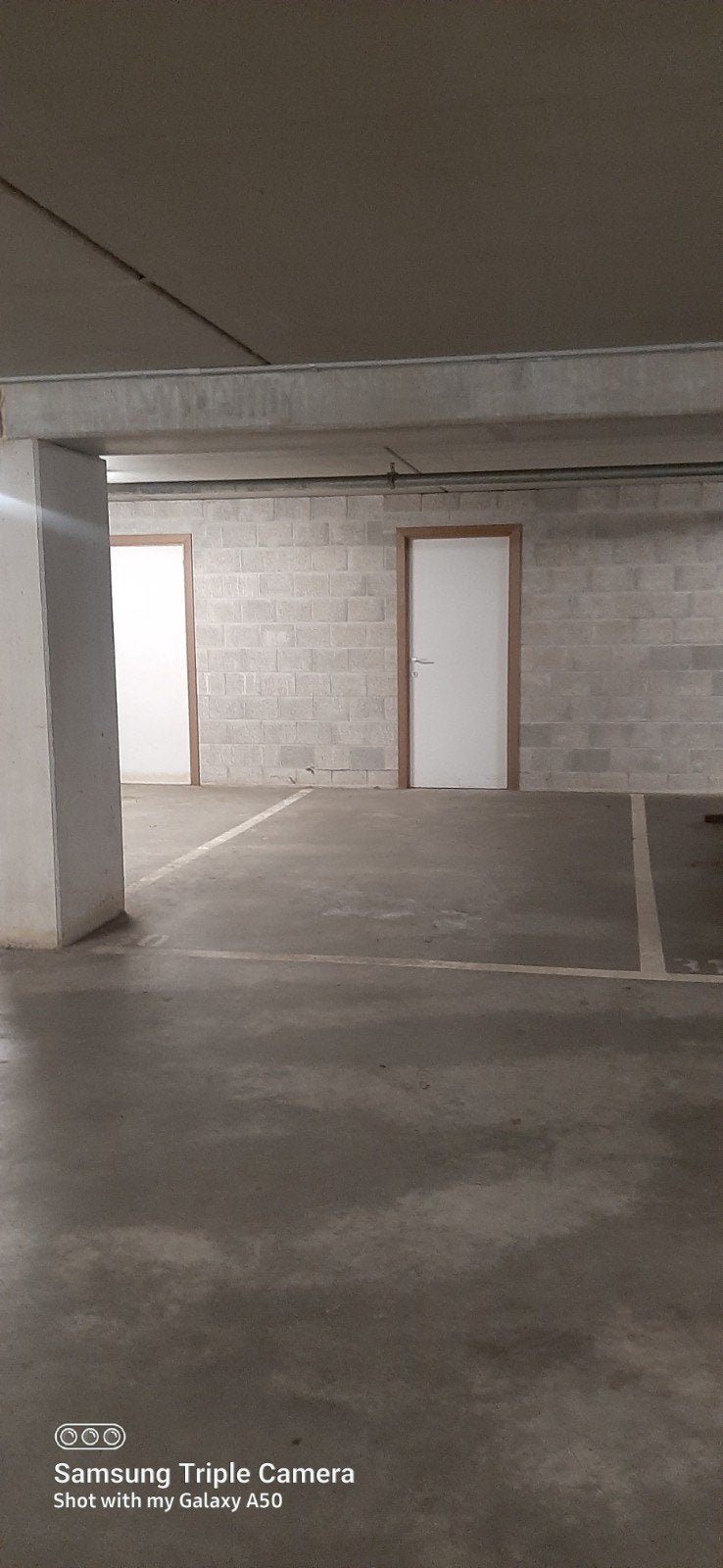 Staanplaats met ruime berging centrum brasschaat, Immo