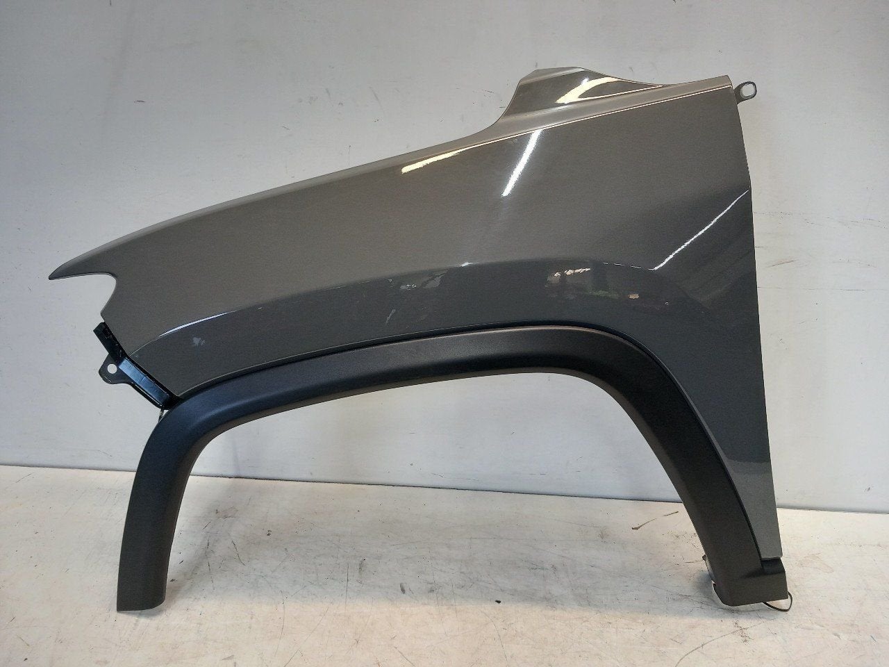 Spatbord links voor Jeep Compass, Jeep, Onderdelen@venauto.nl, Van der Ven Autorecycling B.V., Gebruikt