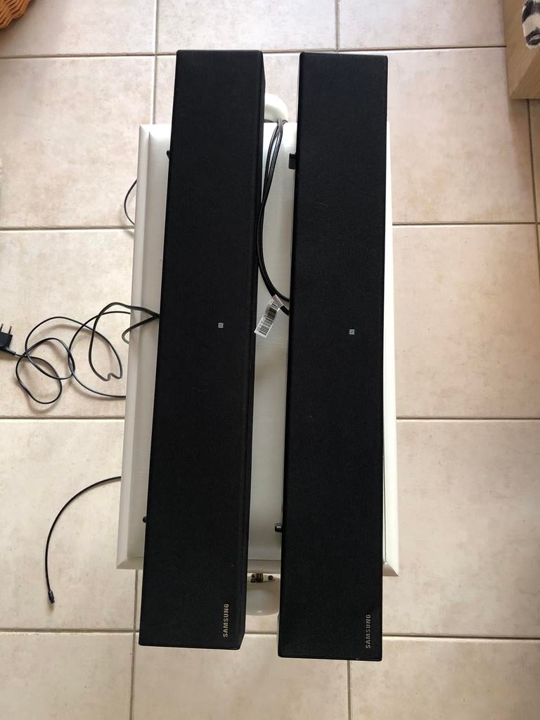 samsung soundbar 2 stuks, Audio, Tv en Foto, Luidsprekerboxen, Ophalen, Zo goed als nieuw