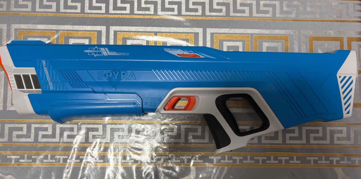 Pistolet a eau puissant avec son carton, Enlèvement, Comme neuf