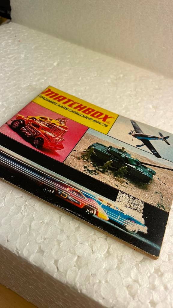 Matchbox catalogus 1974/75 Nederlands, Ophalen of Verzenden, Zo goed als nieuw