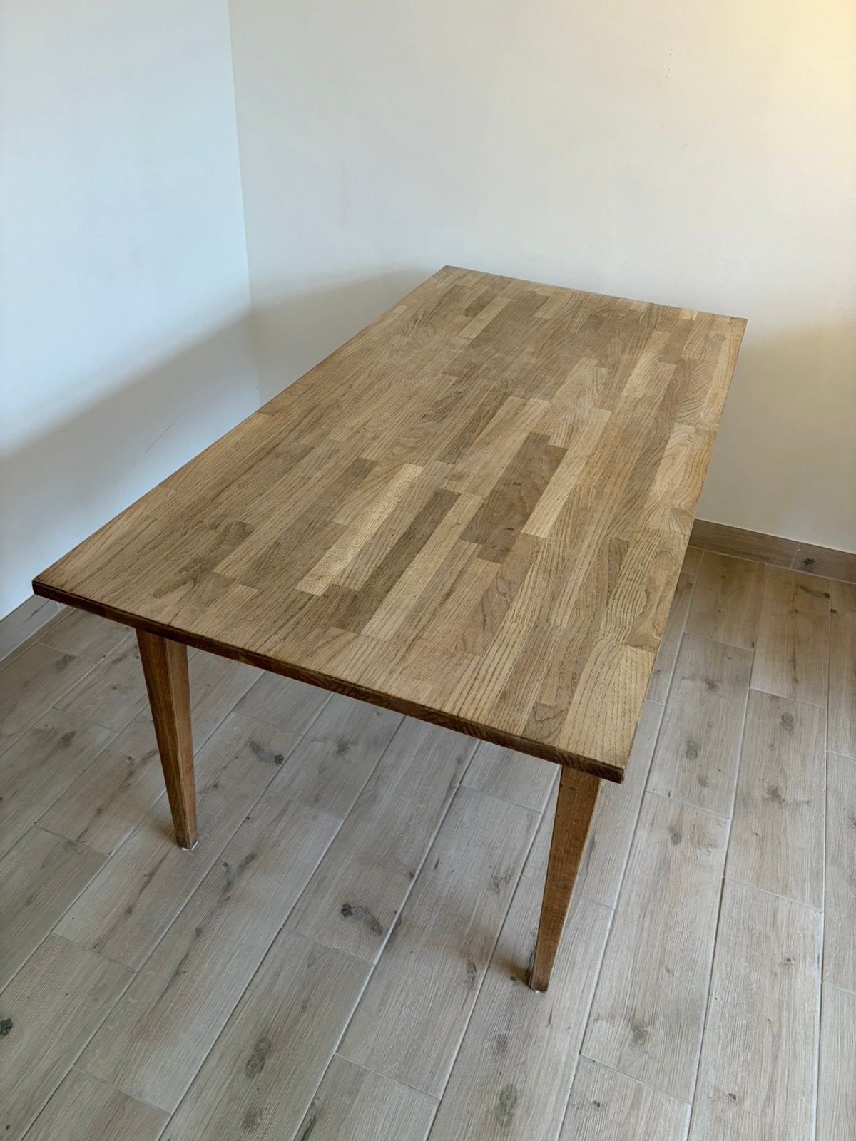 Table Ikea Ekhard, Maison & Meubles, Tables | Tables à manger, Enlèvement, Utilisé
