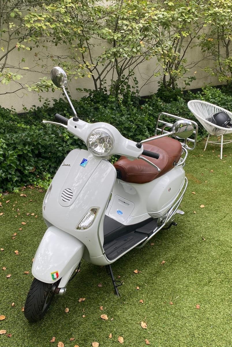 Belle Vespa 125 cc avec quelques kilomètres, Scooter, Jusqu'à 11 kW, Particulier, 1 cylindre