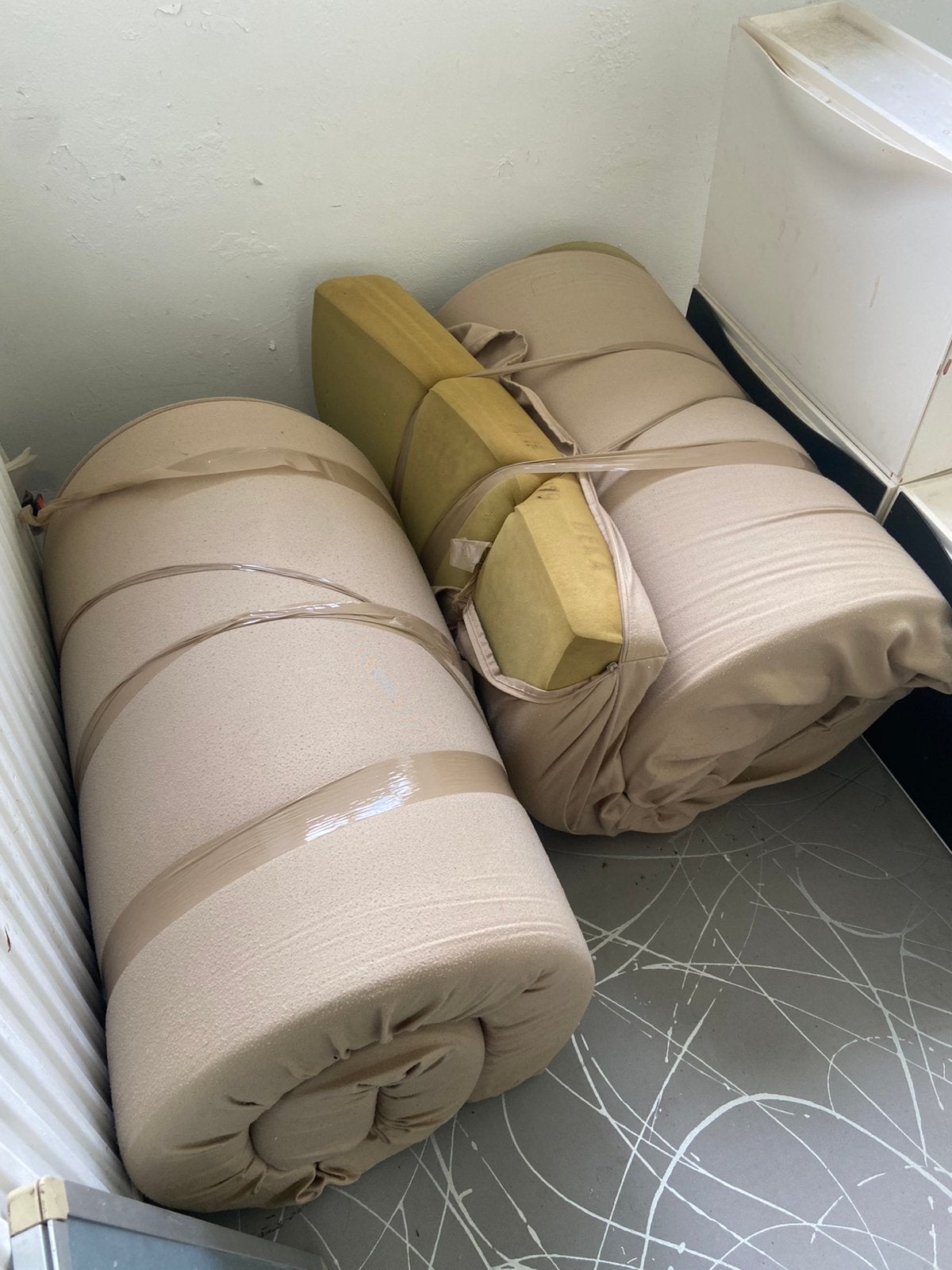 2x matelas en mousse 30€ les 2 URGENT, Maison & Meubles, Chambre à coucher | Matelas & Sommiers, Enlèvement ou Envoi, Comme neuf