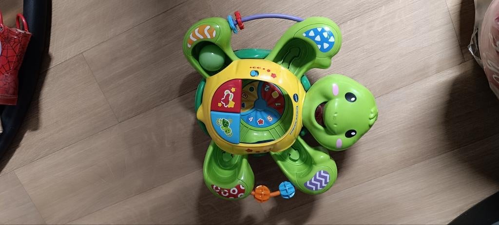 Draaiende schildpad VTech met 1 balletje, Ophalen