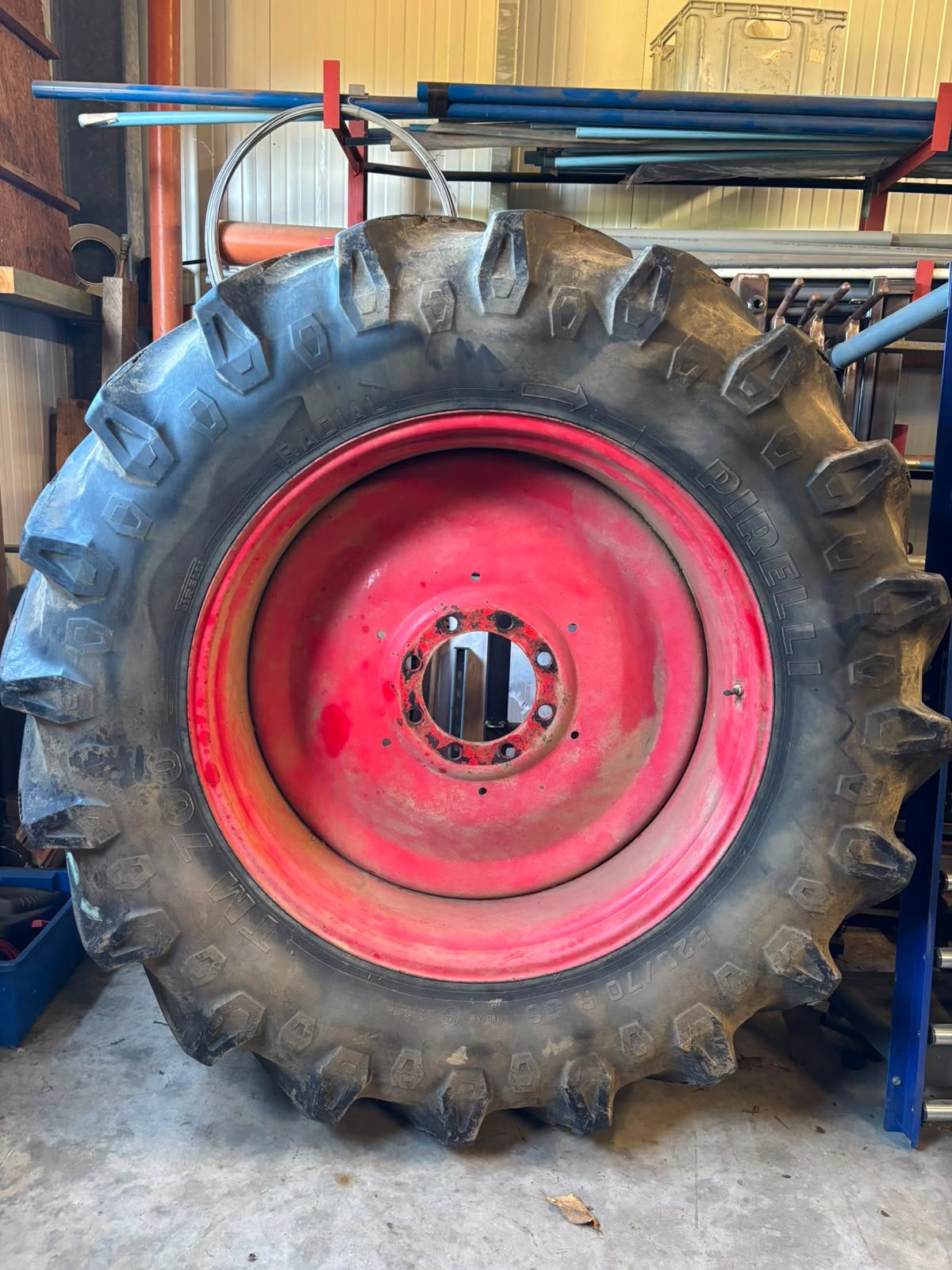 Set Pirelli TM700 520/70 R38, Zakelijke goederen, Landbouw | Onderdelen | Banden, Velgen en Assen, Ophalen