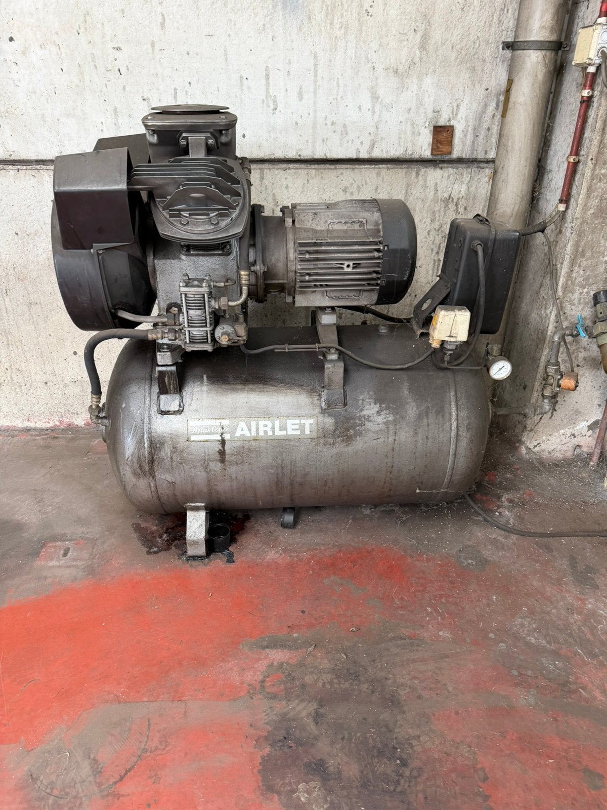 Compressor 10 bar, Doe-het-zelf en Bouw, 100 liter of meer, Ophalen, Gebruikt, 6 tot 10 bar