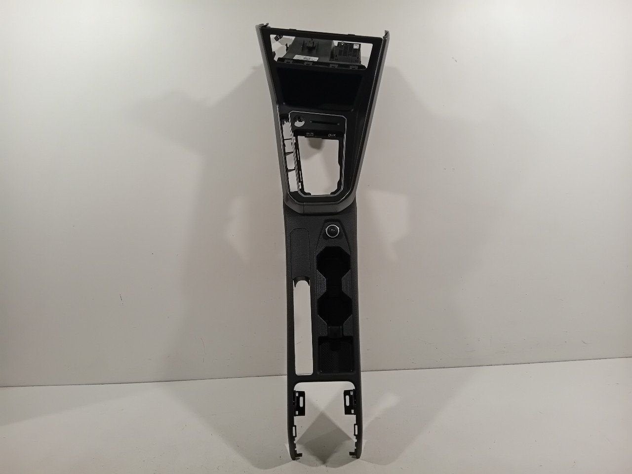 Middenconsole Volkswagen Polo, Auto-onderdelen, Onderdelen@venauto.nl, Van der Ven Autorecycling B.V., Gebruikt, Ettenseweg 76, 4706 PB Roosendaal, The Netherlands