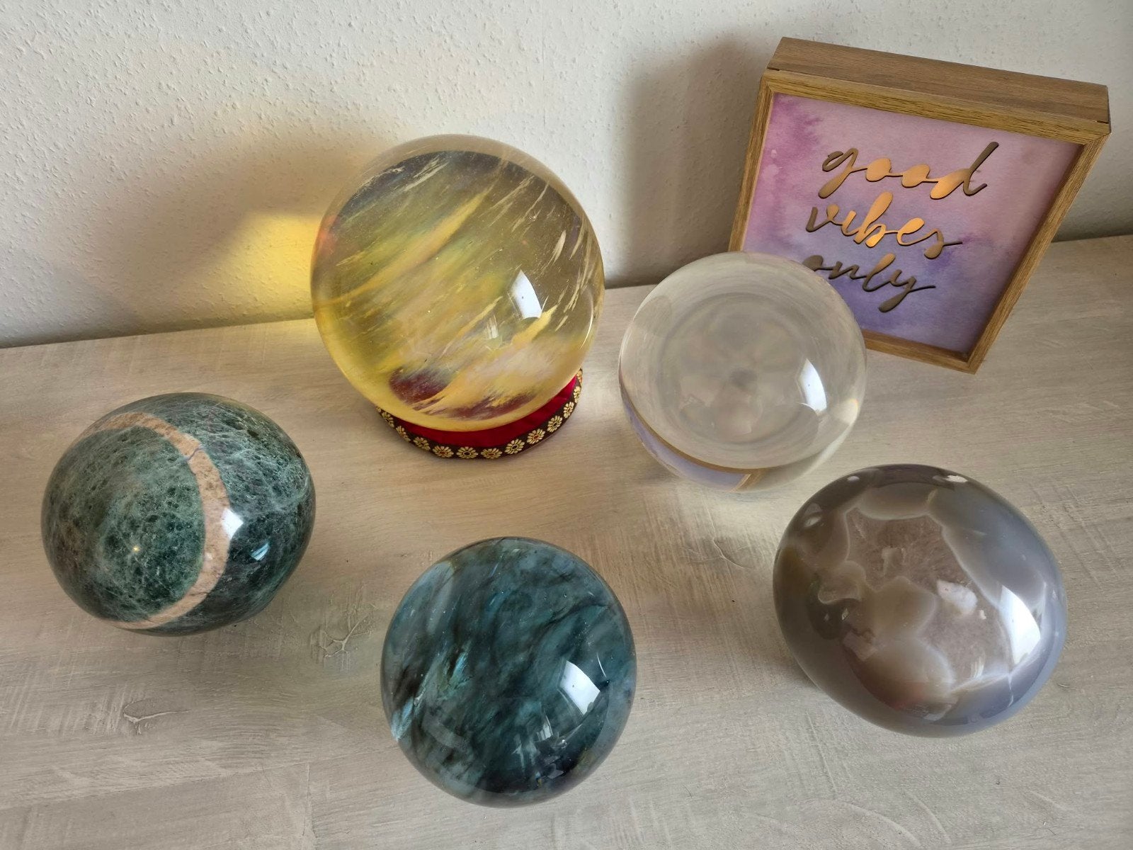 Lot kristallen en halfedelstenen bollen, Ophalen, Zo goed als nieuw