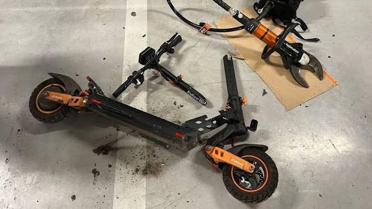 Heeft u een elektrische step die ge repareert moet worden, Enlèvement, Utilisé, Step électrique (E-scooter)