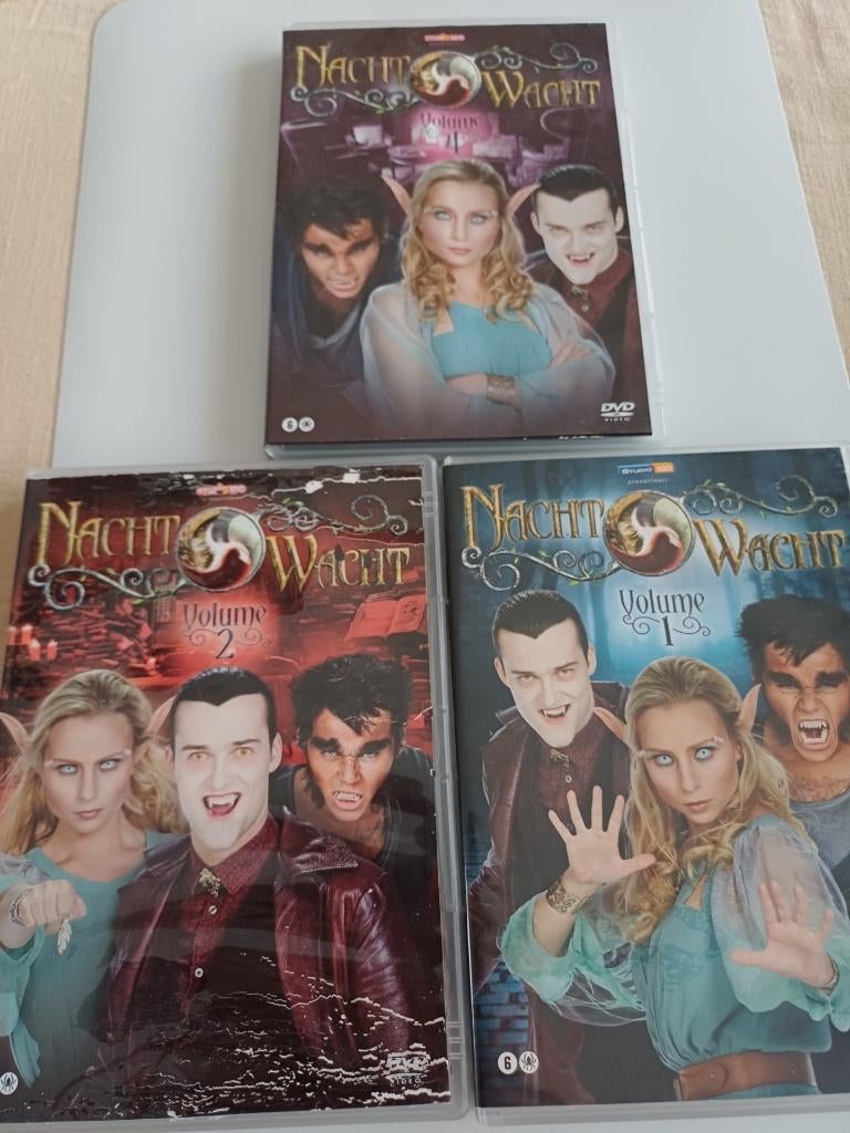dvd de nachtwacht nr 1 , 2 en 4 en  3 boeken nr 1 , 2 en 3, Cd's en Dvd's, Dvd's | Kinderen en Jeugd, Ophalen of Verzenden, Gebruikt