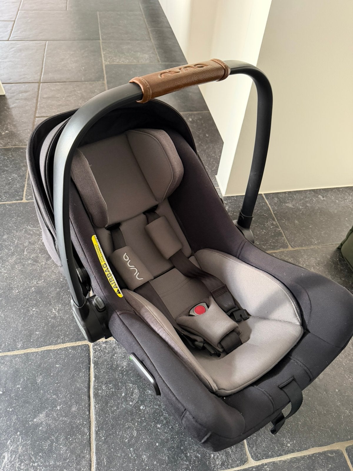 Babyautostoel Nuna Next zwart (caviar), Kinderen en Baby's, Autogordel of Isofix, Verstelbare rugleuning, Zo goed als nieuw, 0 t/m 13 kg