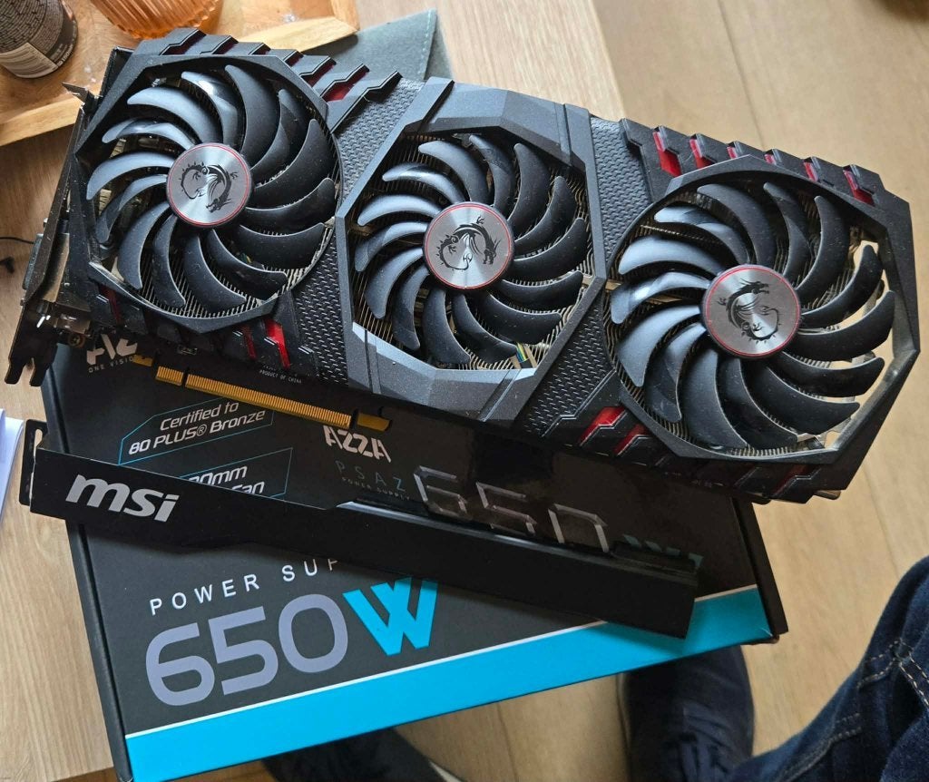 Carte Graphique GTX 1080 Ti RGB + Alimentation AZZA 650W, Informatique & Logiciels, Cartes vidéo, HDMI, Enlèvement ou Envoi, GDDR5