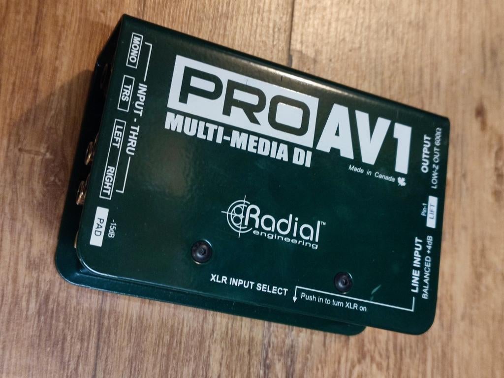 Radial PRO AV1 MULTI-MEDIA DI, Muziek en Instrumenten, Ophalen of Verzenden, Zo goed als nieuw, Overige typen