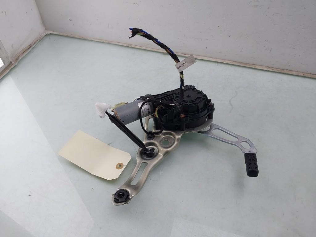 MOTEUR DE HAYON E (C238) (|A2058200042|0390204124|), Utilisé, Mercedes-Benz, Haillon arrière