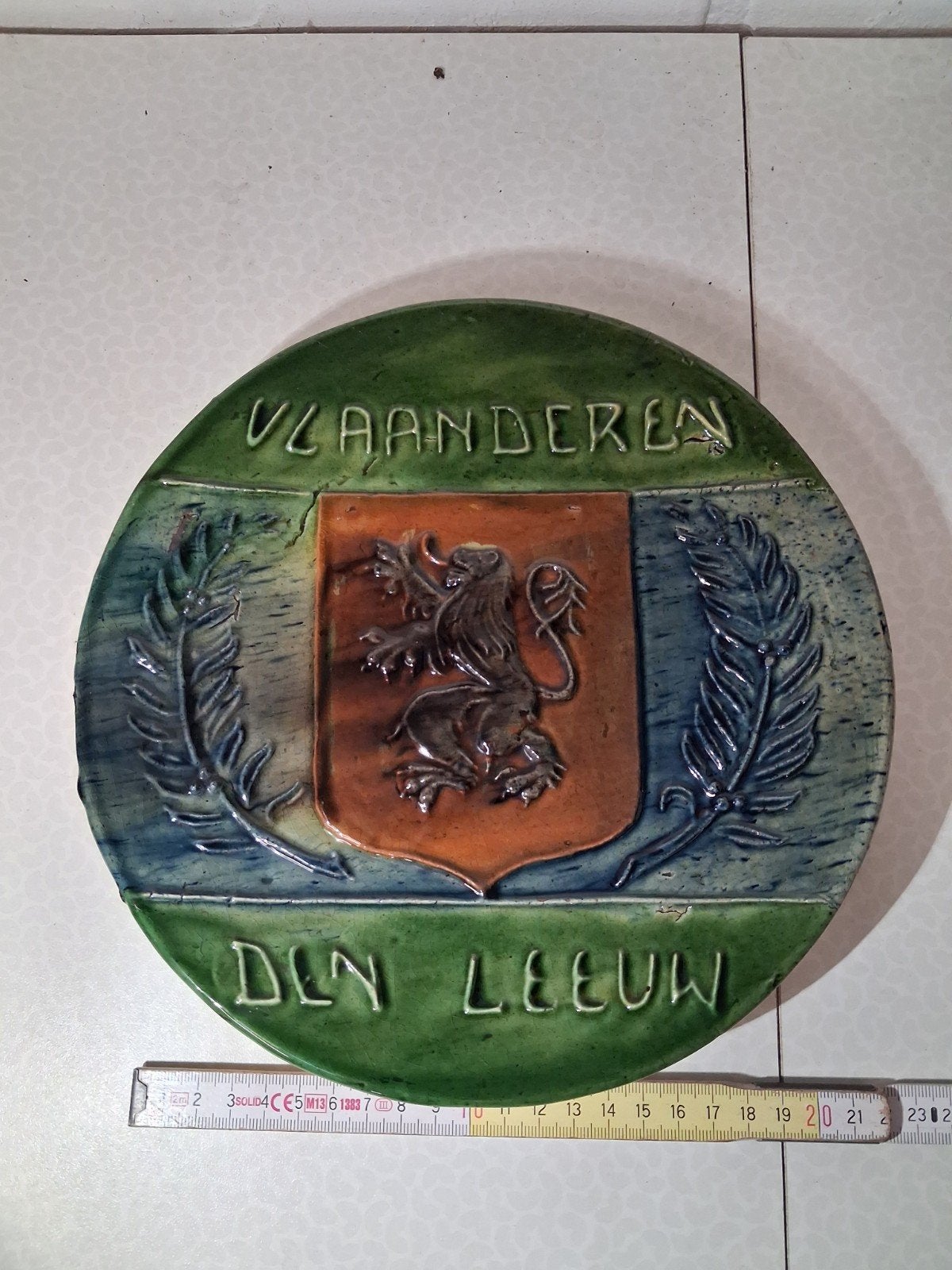 Vlaams aardewerk bord "Vlaanderen den leeuw", Antiek en Kunst, Ophalen of Verzenden