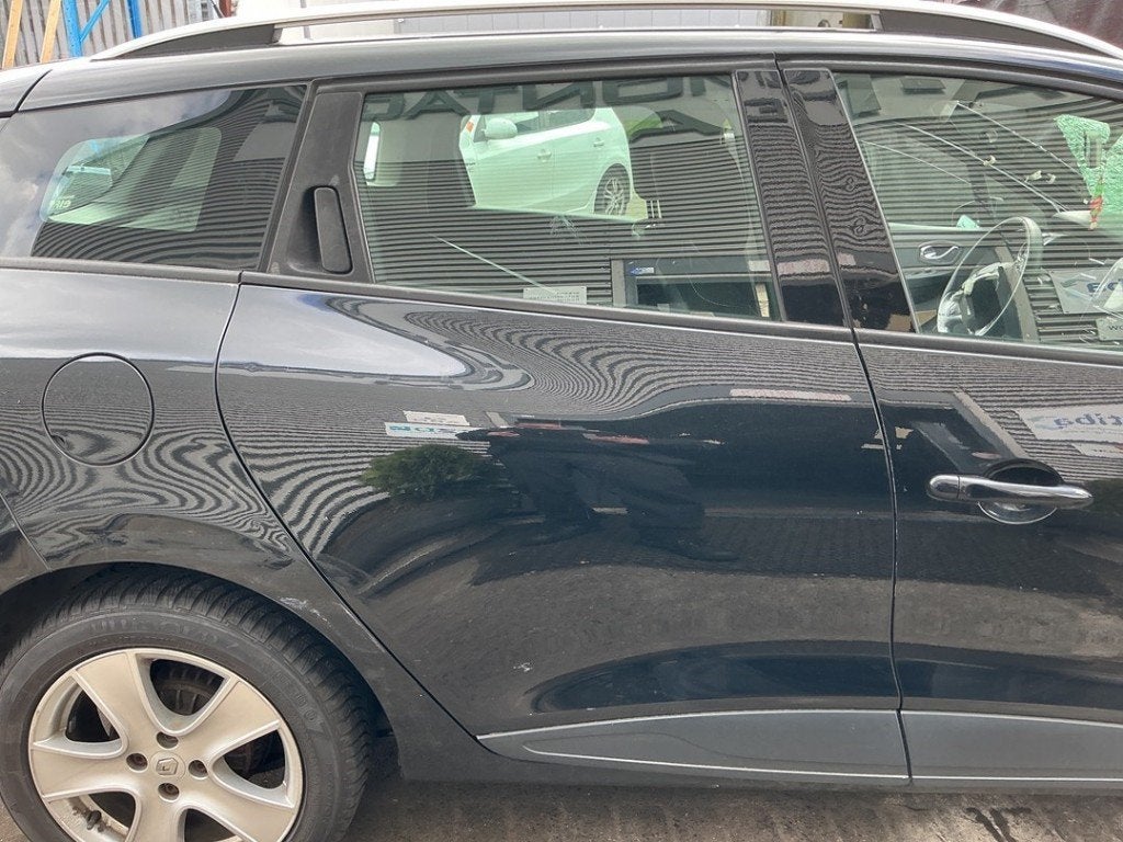 PORTE DROITE ARRIÈRE Clio IV Estate / Grandtour (7R), Autos : Pièces & Accessoires, Renault, Utilisé, Peter-Huppertz-Straße 5
51063  Köln, DE