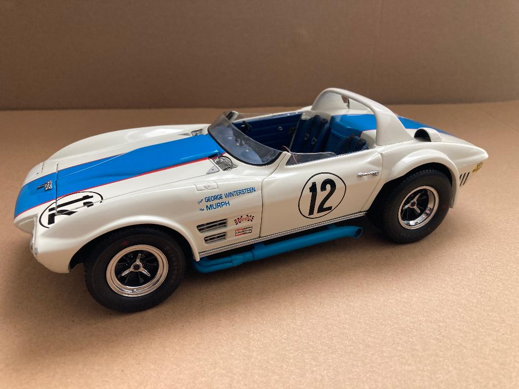 Exoto - Corvette  Grand  Sport  roadster, Hobby en Vrije tijd, Modelauto's | 1:18, Ophalen, Zo goed als nieuw, Auto, Overige merken